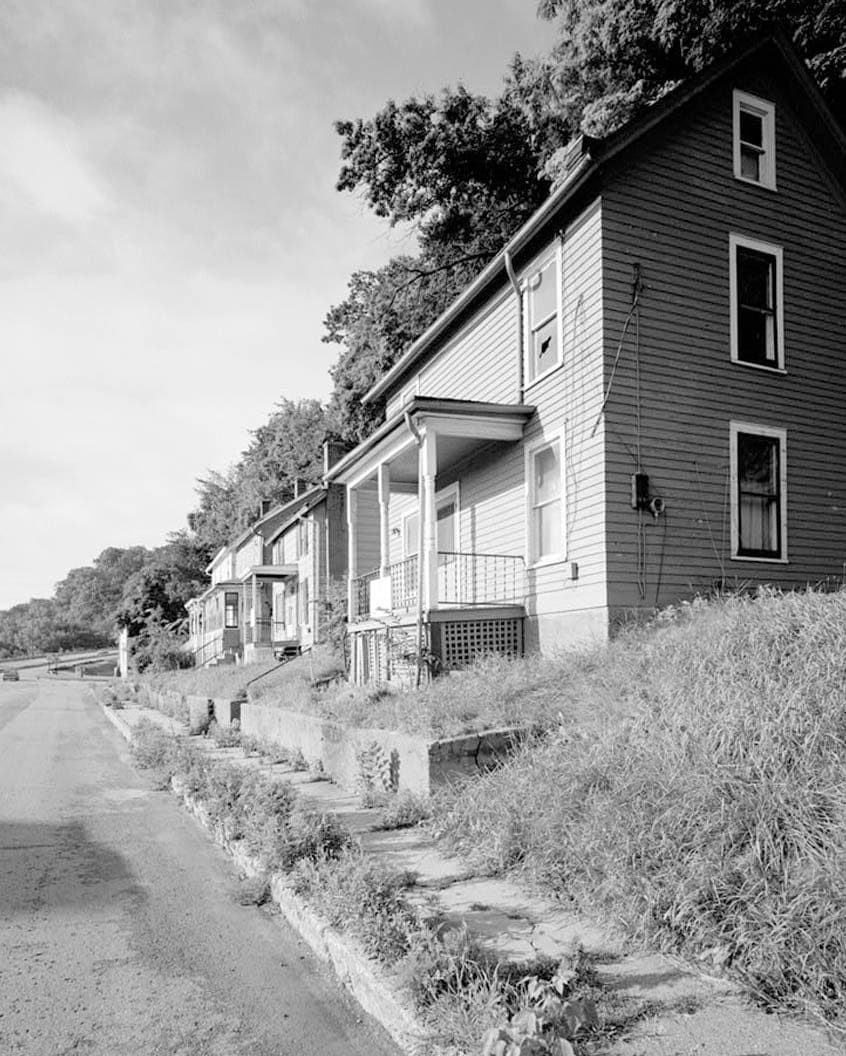 Historic Photo : Workingmen's Houses, Locust, South Locust & Dodge Streets & Southern Avenue, Dubuque, Dubuque County, IA 36 Photograph