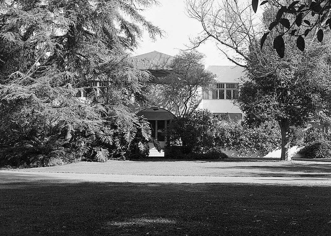 Historic Photo : Walter Luther Dodge House, 950 North Kings Road, West Hollywood District, Los Angeles, Los Angeles County, CA 1 Photograph