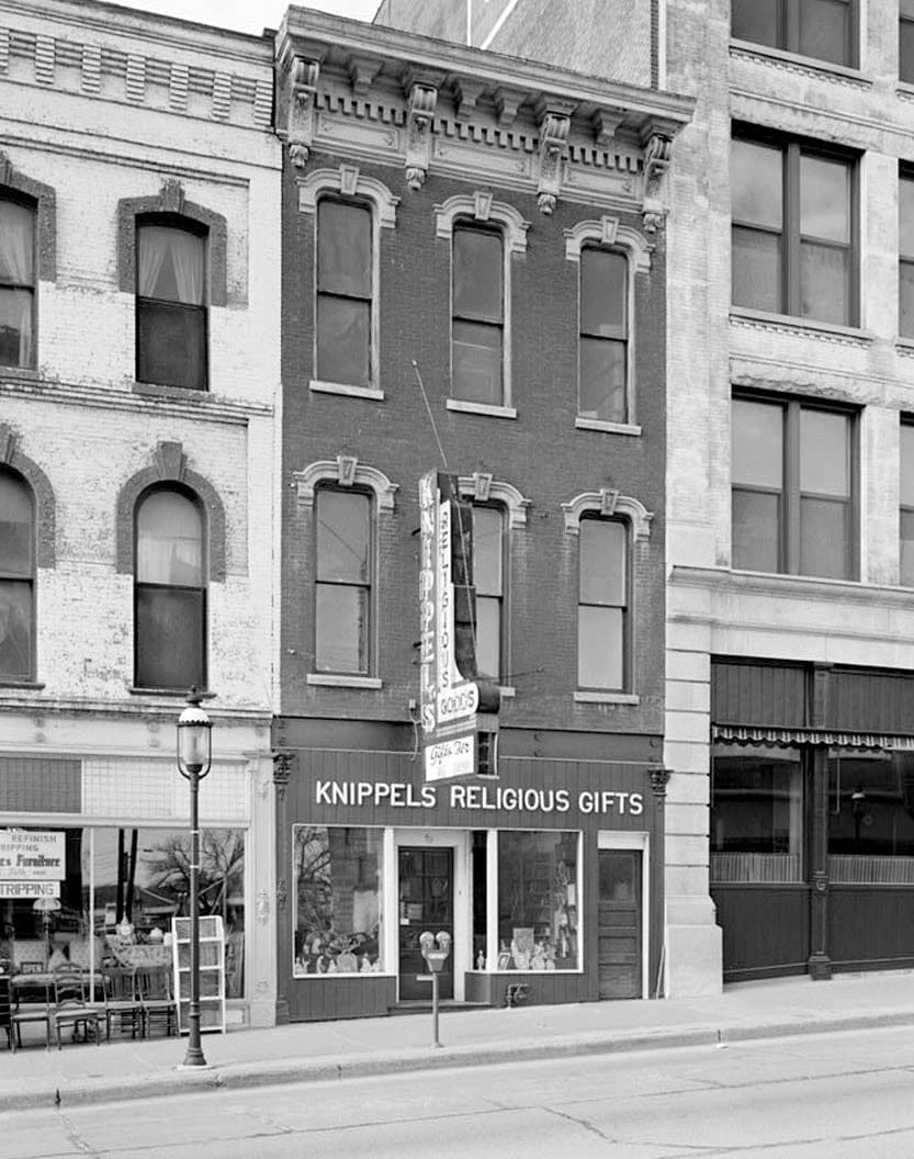 Historic Photo : Dubuque Commercial & Industrial Buildings, Dubuque, Dubuque County, IA 67 Photograph
