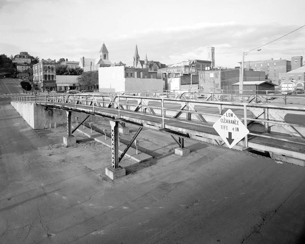 Historic Photo : Sixth Street Viaduct, Spanning Burlington Northern Railroad & Valley Street, Burlington, Des Moines County, IA 11 Photograph
