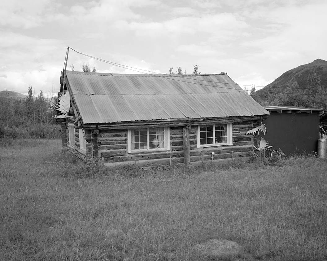 Historic Photo : Schoolhouse, Koyukuk River, Bettles vicinity (moved from Coldfoot), Wiseman, Yukon-Koyukuk Census Area, AK 1 Photograph