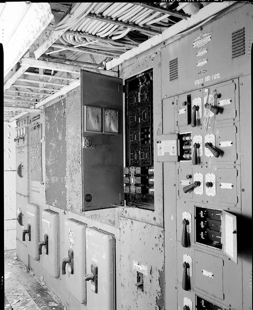 Historic Photo : POW-3 Distant Early Warning Line Station, Bullen Point, Prudhoe Bay, North Slope Borough, AK 78 Photograph