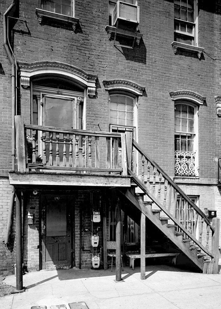 Historic Photo : Savannah Victorian Historic District, Bounded by Gwinnett, East Broad, West Broad Street & Anderson Lane, Savannah, Chatham County, GA 108 Photograph