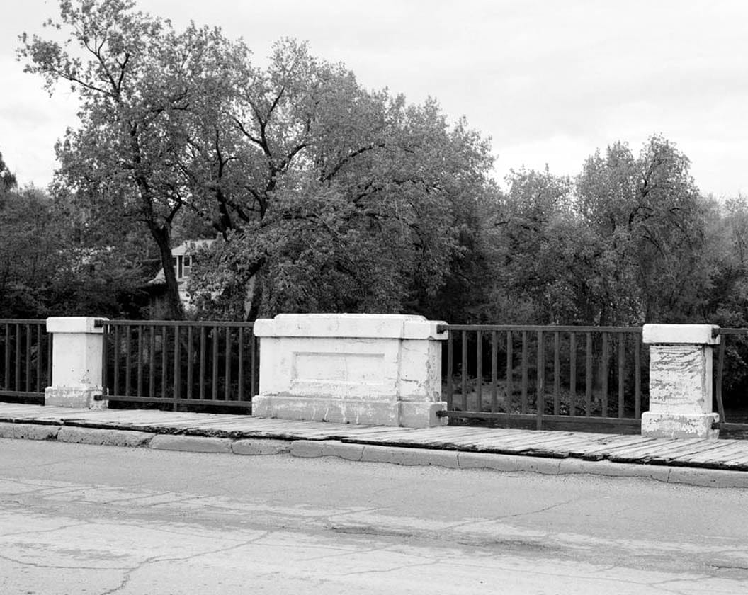 Historic Photo : Open Spandrel Bridge, Hawkeye Avenue, spanning Des Moines River, Fort Dodge, Webster County, IA 3 Photograph