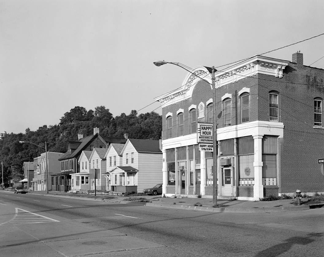 Historic Photo : Workingmen's Houses, Locust, South Locust & Dodge Streets & Southern Avenue, Dubuque, Dubuque County, IA 11 Photograph