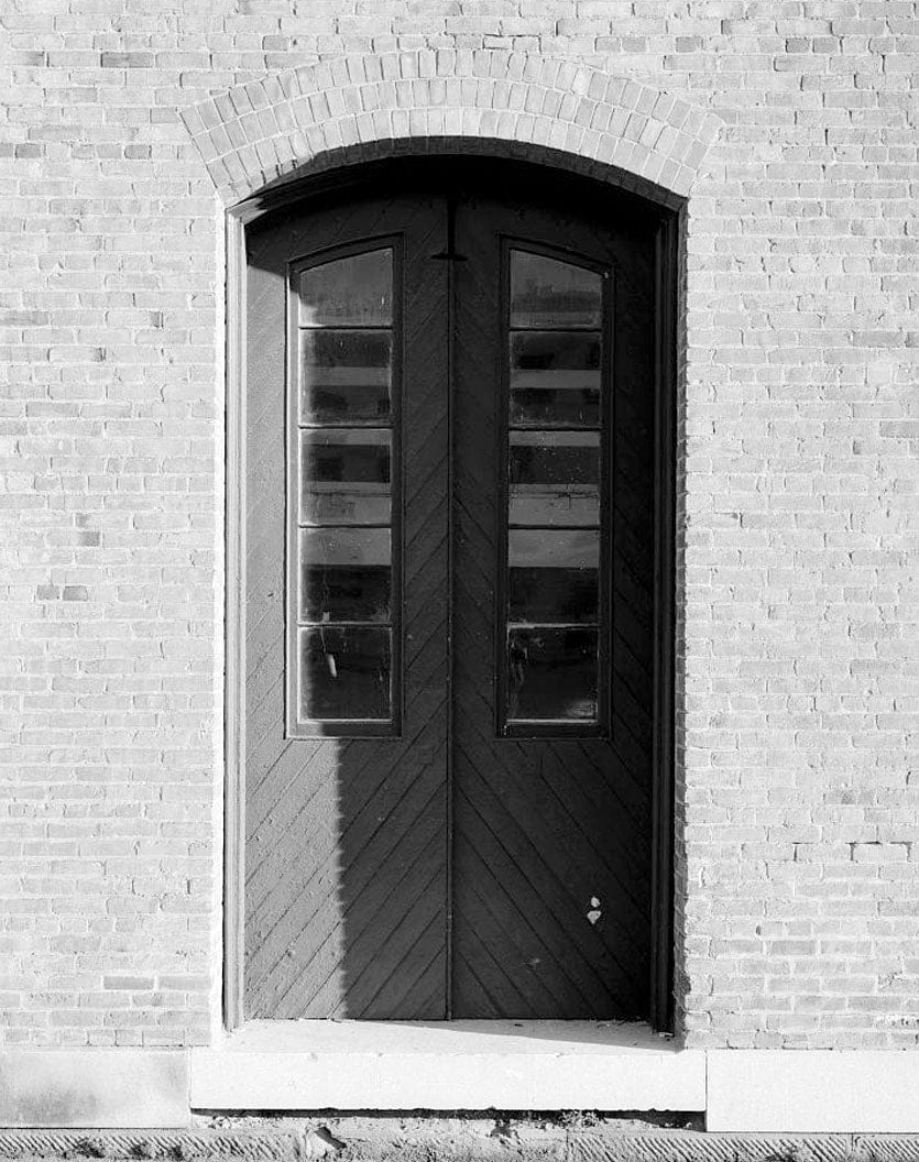 Historic Photo : Mare Island Naval Shipyard, Ordnance Storehouse, Third Street, north side between Railroad Avenue & California Avenue, Vallejo, Solano County, CA 5 Photograph