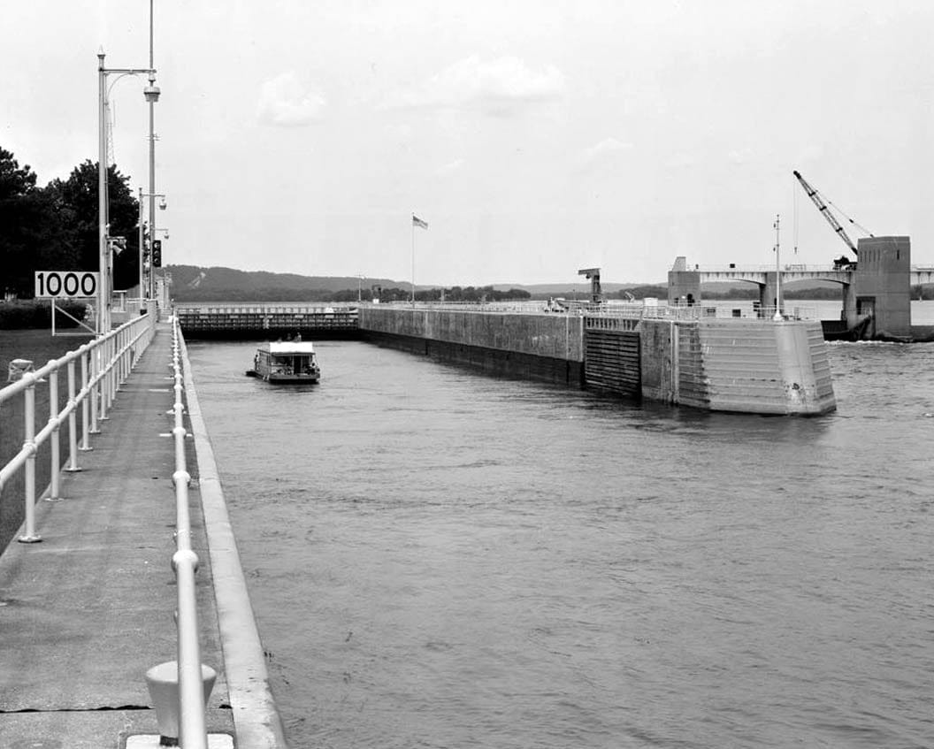 Historic Photo : Upper Mississippi River 9-Foot Channel, Lock & Dam No. 10, Guttenberg, Clayton County, IA 85 Photograph