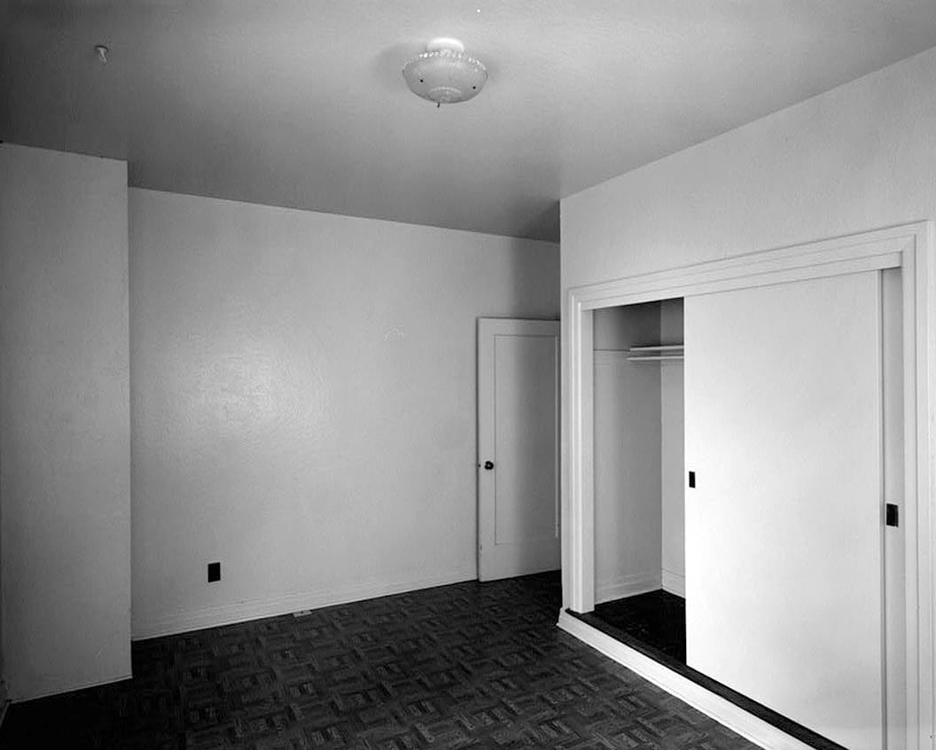 Historic Photo : Winehaven, Rectangular Three-Bedroom-Plan Residence, Point Molate Naval Fuel Depot, Richmond, Contra Costa County, CA 6 Photograph