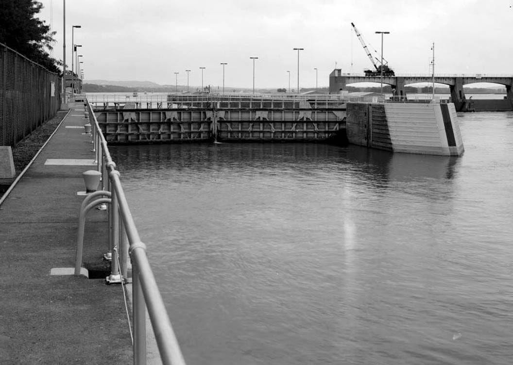 Historic Photo : Mississippi River 9-Foot Channel Project, Lock & Dam No. 12, Upper Mississippi River, Bellevue, Jackson County, IA 9 Photograph