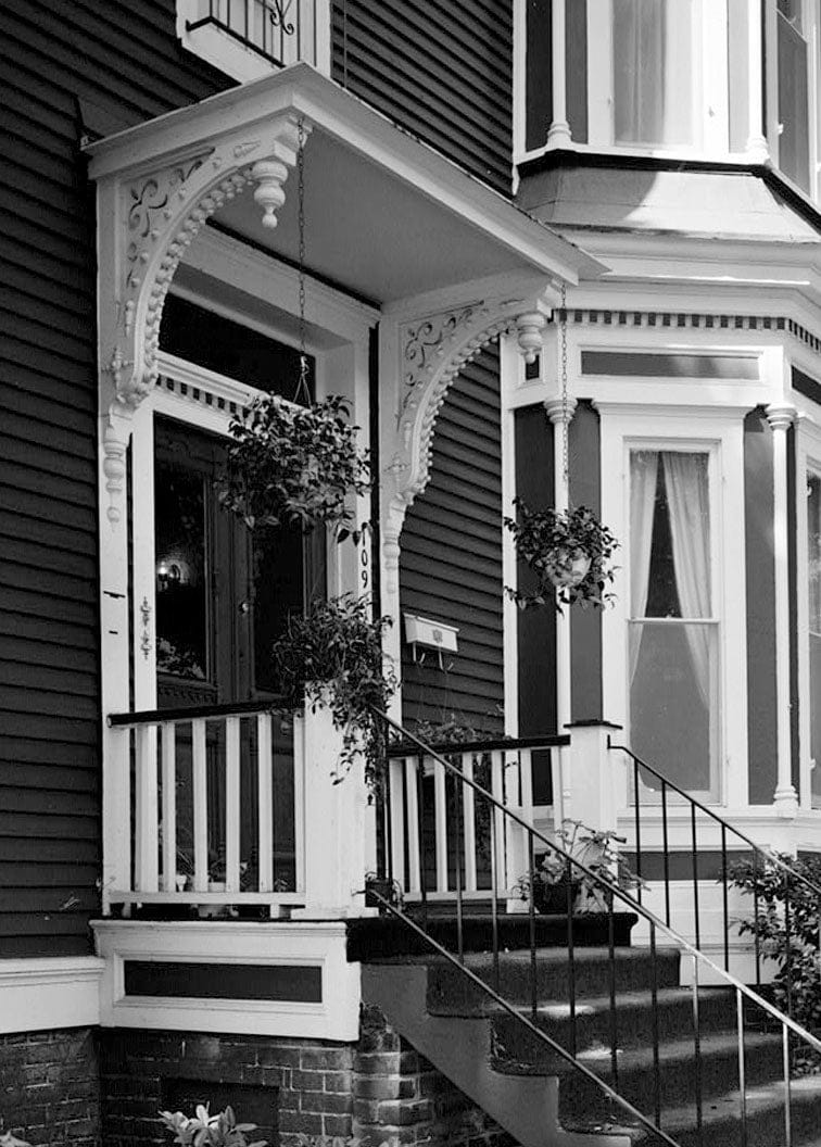 Historic Photo : Savannah Victorian Historic District, Bounded by Gwinnett, East Broad, West Broad Street & Anderson Lane, Savannah, Chatham County, GA 121 Photograph