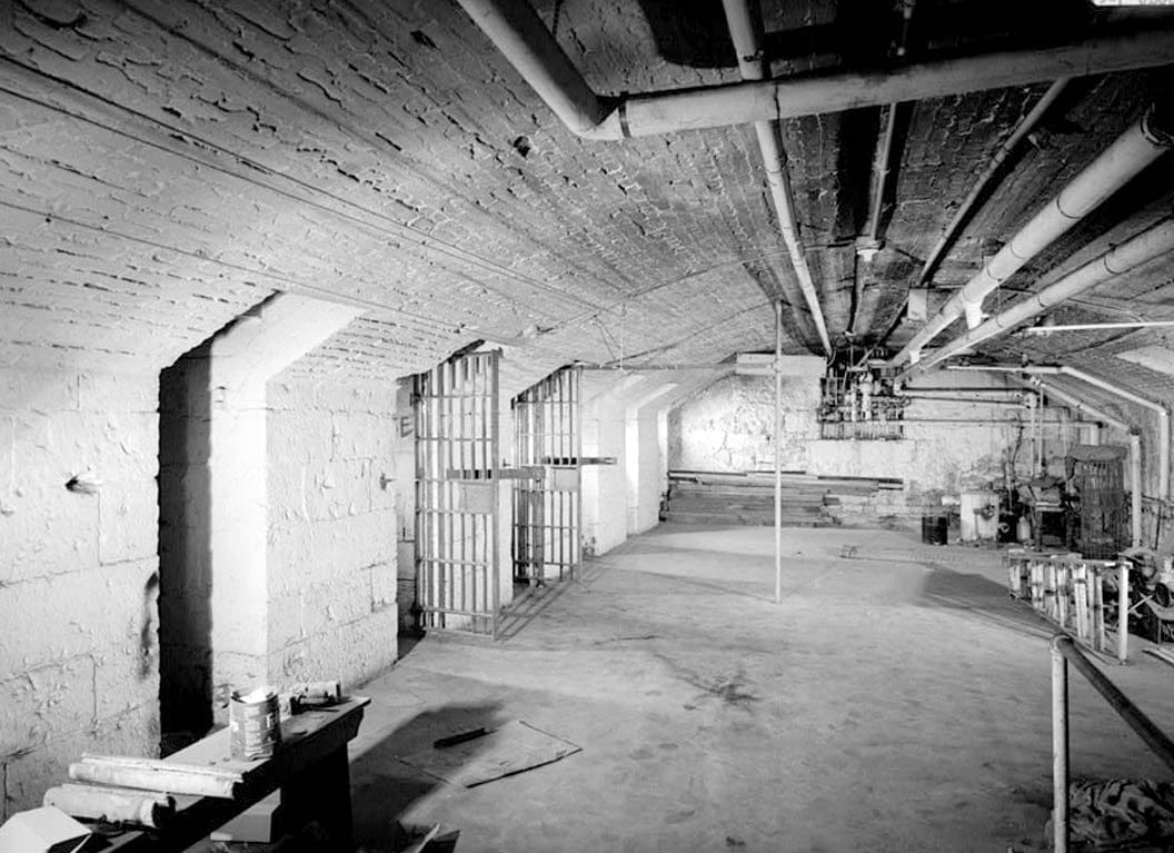 Historic Photo : Dubuque County Jail, 36 East Eighth Street, Dubuque, Dubuque County, IA 7 Photograph