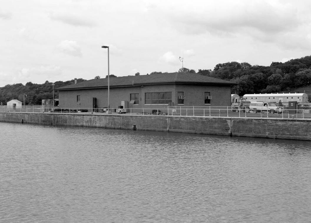 Historic Photo : Mississippi River 9-Foot Channel, Lock & Dam No. 14, Upper Mississippi River, Le Claire, Scott County, IA 38 Photograph