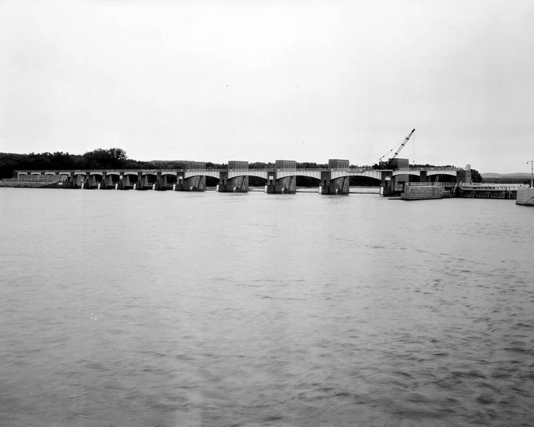 Historic Photo : Upper Mississippi River 9-Foot Channel, Lock & Dam No. 10, Guttenberg, Clayton County, IA 71 Photograph
