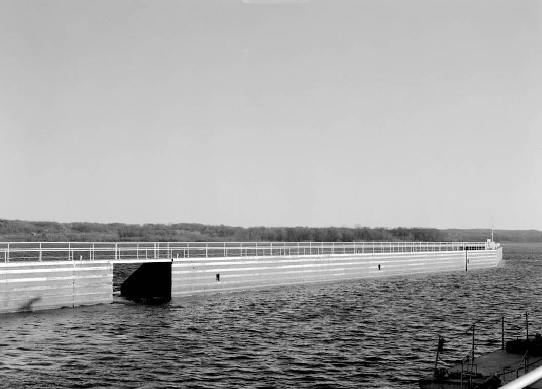 Historic Photo : Mississippi River 9-Foot Channel Project, Lock & Dam No. 16, Upper Mississippi River, Muscatine, Muscatine County, IA 17 Photograph