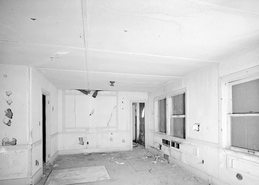 Historic Photo : Naval Operating Base Dutch Harbor & Fort Mears, Administration Building, Unalaska, Aleutian Islands, AK 5 Photograph