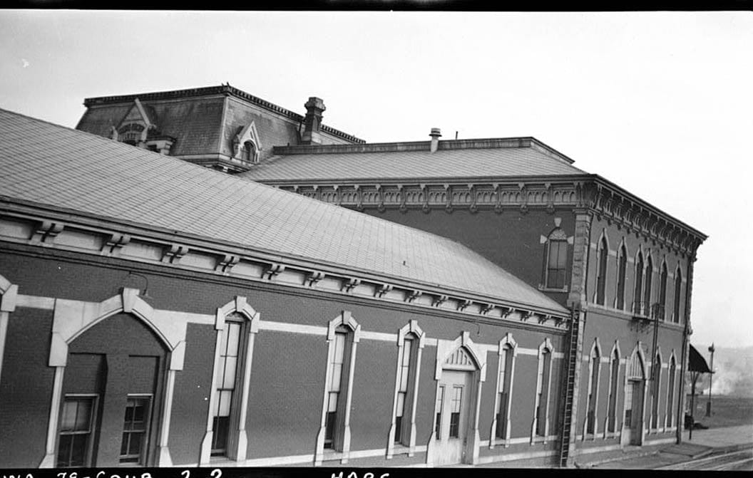 Historic Photo : Union Pacific Station (Transfer Depot & Hotel), Twenty-first Street, Council Bluffs, Pottawattamie County, IA 2 Photograph