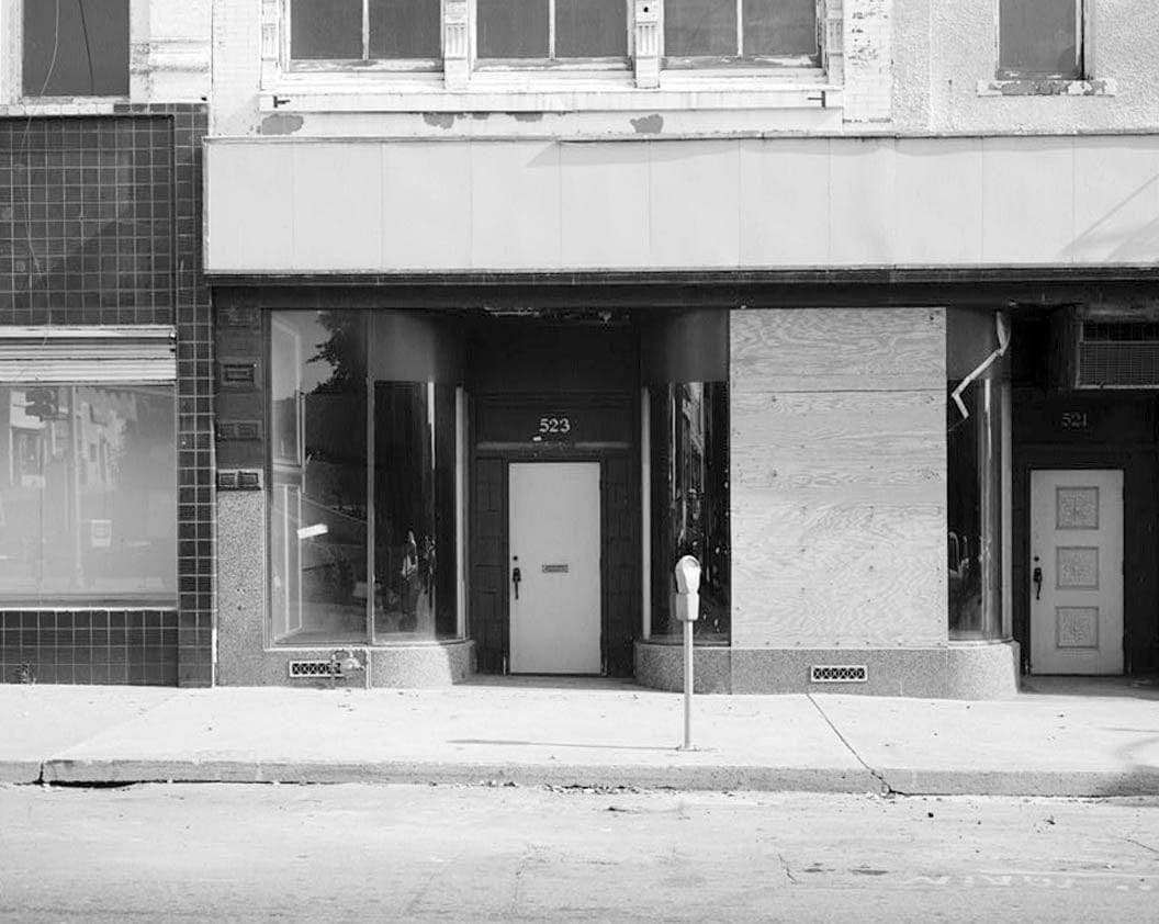 Historic Photo : East Locust Street Commercial District, Garton Bakery & Confectionery, 523 East Locust Street, Des Moines, Polk County, IA 2 Photograph