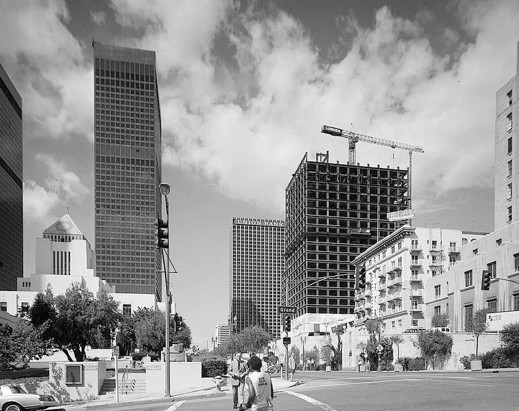 Historic Photo : Fifth Street Retaining Wall, Fifth Street between Grand & Flower Streets, Los Angeles, Los Angeles County, CA 1 Photograph