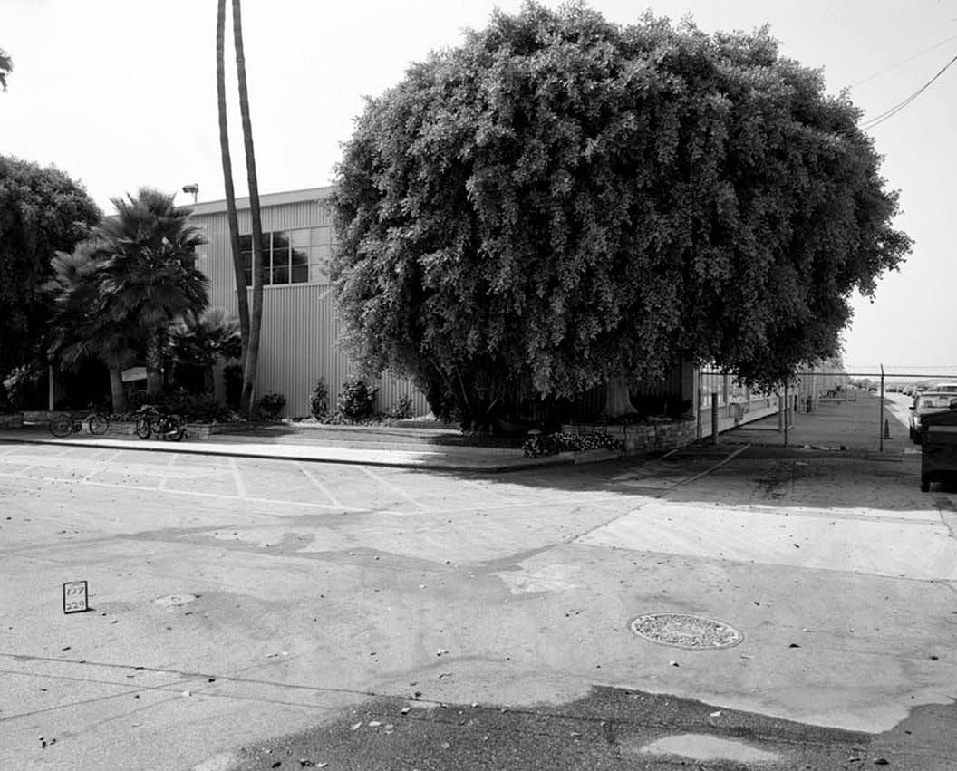 Historic Photo : Hughes Aircraft Company, Radar Building, 6775 Centinela Avenue, Los Angeles, Los Angeles County, CA 4 Photograph