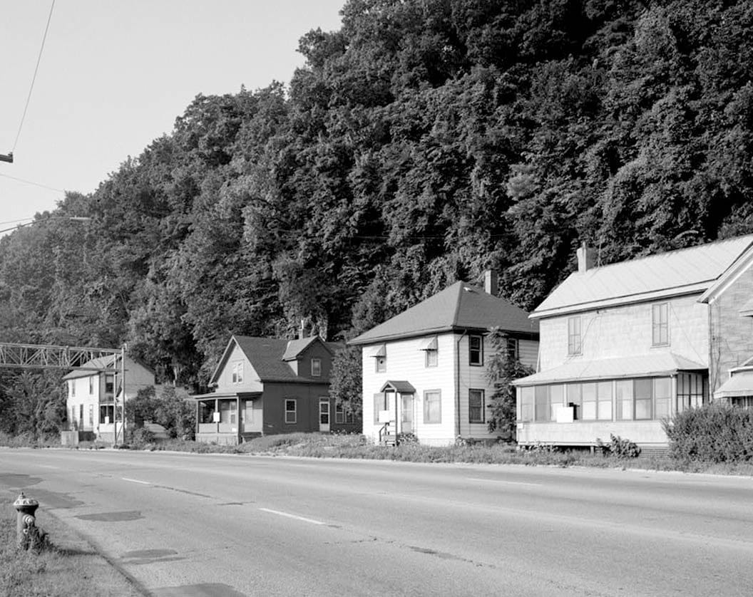 Historic Photo : Workingmen's Houses, Locust, South Locust & Dodge Streets & Southern Avenue, Dubuque, Dubuque County, IA 5 Photograph