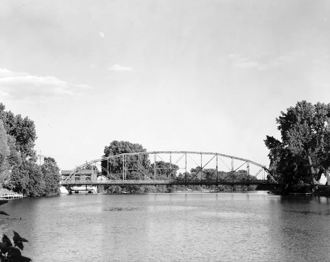 Historic Photo : Traer Street Bridge, Spanning Shell Rock River at Traer Street, Greene, Butler County, IA 2 Photograph