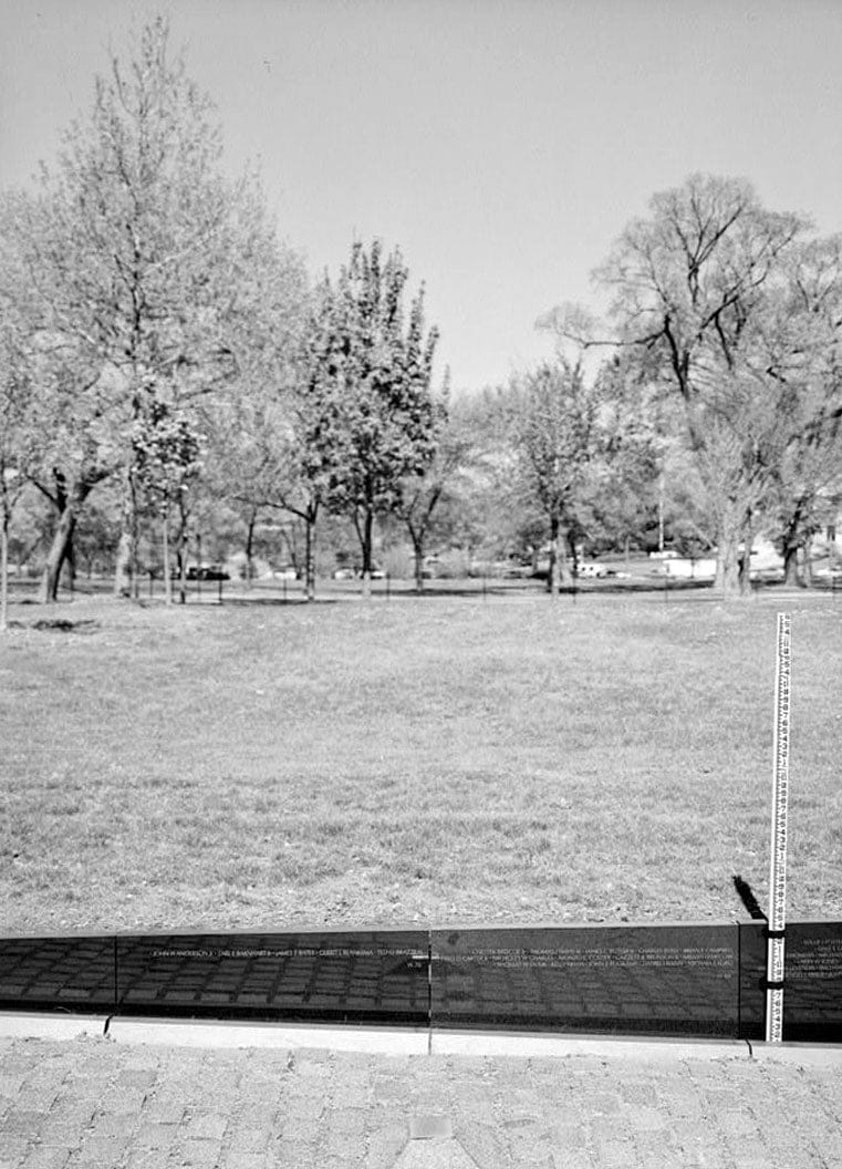 Historic Photo : Vietnam Veterans Memorial, West Potomac Park, Washington, District of Columbia, DC 68 Photograph