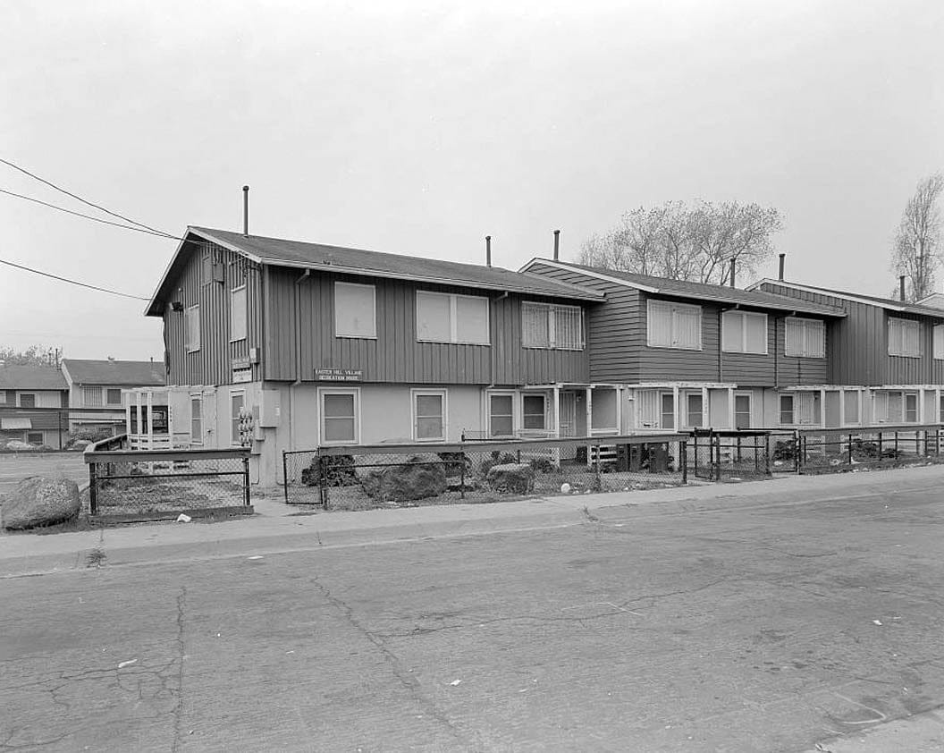 Historic Photo : Easter Hill Village, Building No. 39, South side of Foothill Avneue, east of South Twenty-sixth Street, Richmond, Contra Costa County, CA 1 Photograph