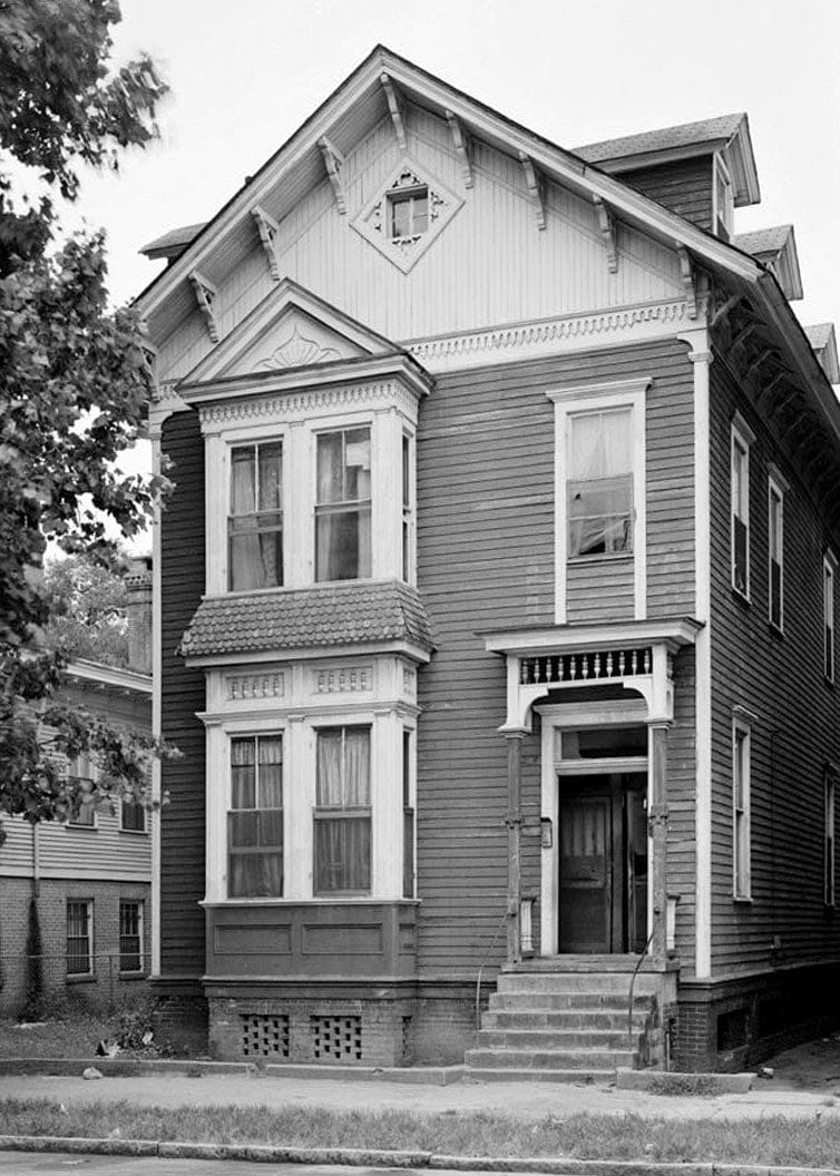 Historic Photo : Savannah Victorian Historic District, Bounded by Gwinnett, East Broad, West Broad Street & Anderson Lane, Savannah, Chatham County, GA 143 Photograph