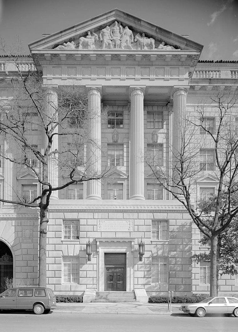 Historic Photo : United States Department of Commerce, Bounded by Fourteenth, Fifteenth, and E streets and Constitution Avenue, Washington, District of Columbia, DC 19 Photograph