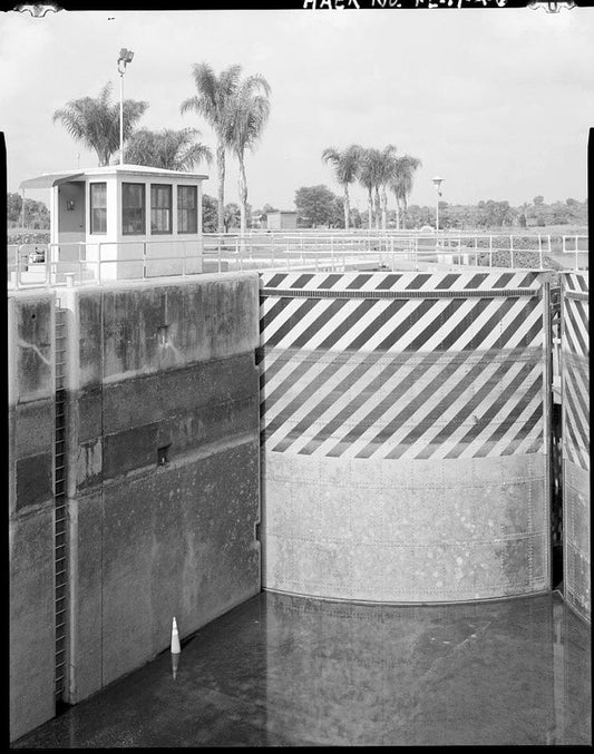 Historic Photo : Ortona Lock, Lock No. 2, Caloosahatchee River, Cross-State Canal, Okeechobee Intracoastal Waterway, Ortona, Glades County, FL 10 Photograph
