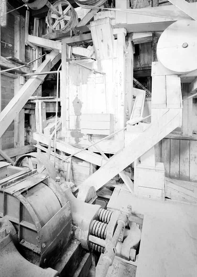 Historic Photo : Kennecott Copper Corporation, Concentration Mill, On Copper River & Northwestern Railroad, Kennicott, Valdez-Cordova Census Area, AK 12 Photograph