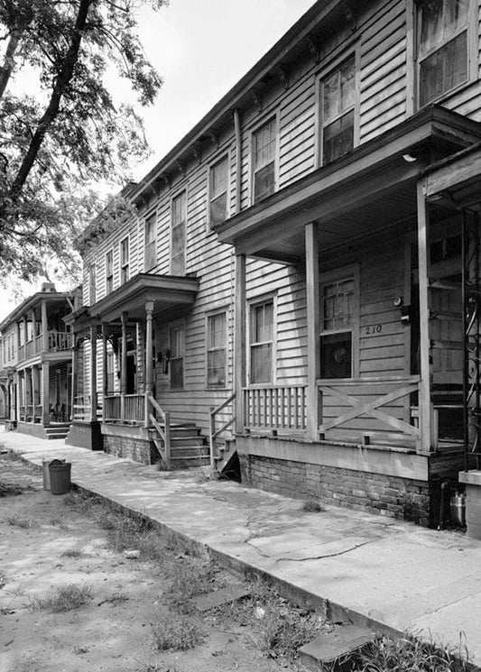 Historic Photo : Savannah Victorian Historic District, Bounded by Gwinnett, East Broad, West Broad Street & Anderson Lane, Savannah, Chatham County, GA 151 Photograph