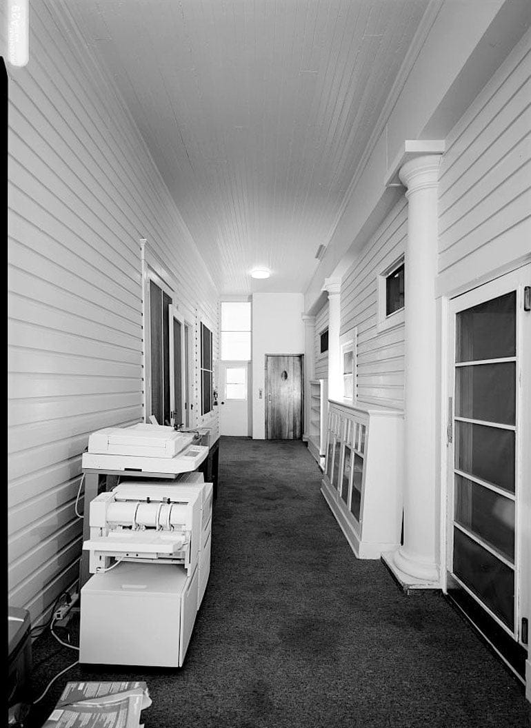 Historic Photo : Washington Place, 320 South Beretania Street, Honolulu, Honolulu County, HI 48 Photograph