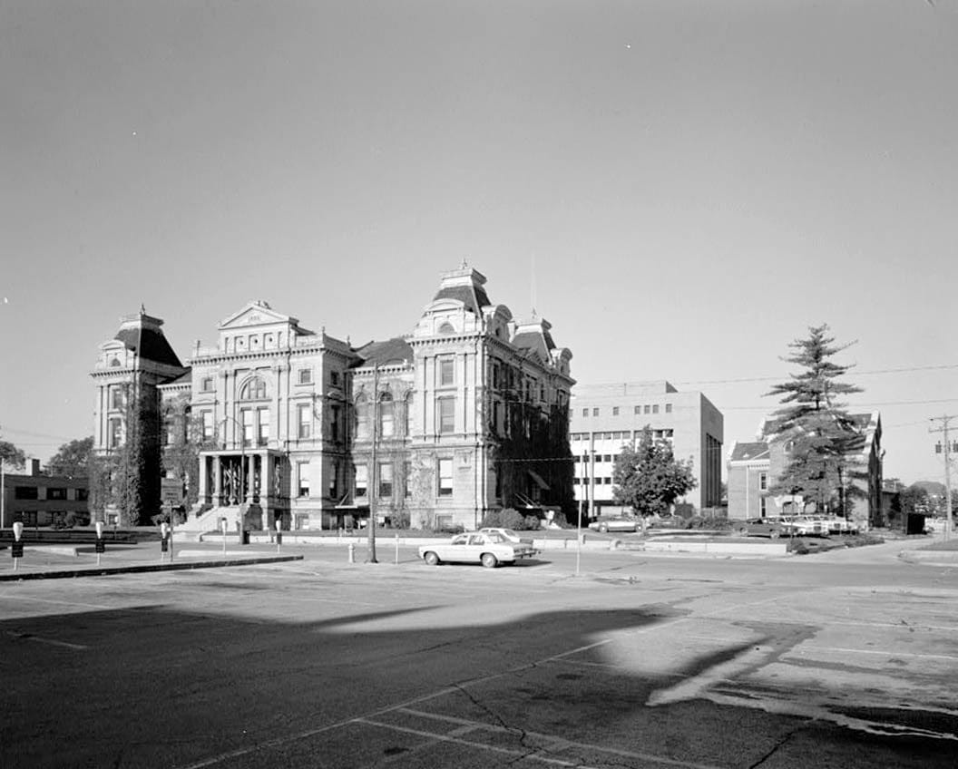 Historic Photo : Pottawattamie County Courthouse, Pearl Street & Fifth Avenue, Council Bluffs, Pottawattamie County, IA 2 Photograph