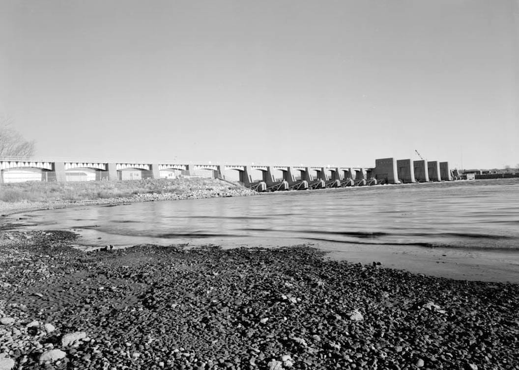 Historic Photo : Mississippi River 9-Foot Channel Project, Lock & Dam No. 16, Upper Mississippi River, Muscatine, Muscatine County, IA 8 Photograph