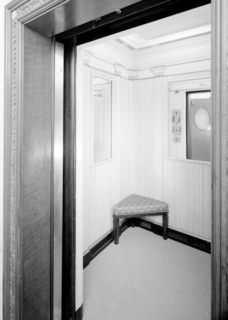 Historic Photo : White House, 1600 Pennsylvania Avenue, Northwest, Washington, District of Columbia, DC 332 Photograph