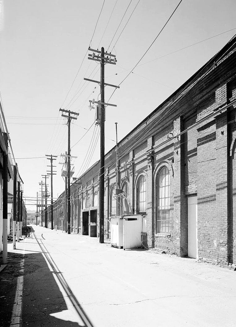 Historic Photo : Southern Pacific, Sacramento Shops, Erecting Shop, 111 I Street, Sacramento, Sacramento County, CA 13 Photograph