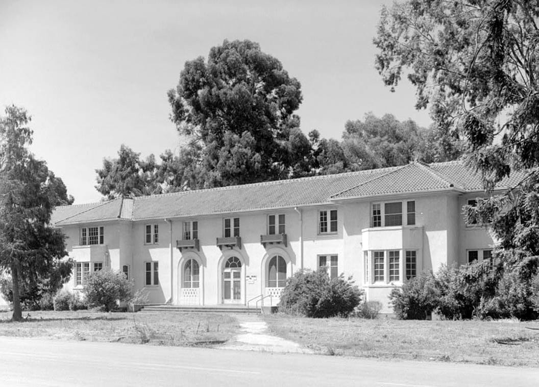 Historic Photo : Agnews State Hospital, Female Nurses Home, South Circle Drive between Fourth & Mesa Lanes, Santa Clara, Santa Clara County, CA 1 Photograph