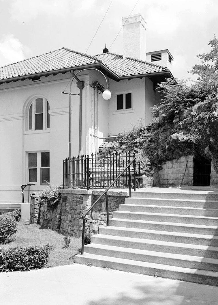 Historic Photo : Bathhouse Row, Hale Bathhouse, Central Avenue, Hot Springs, Garland County, AR 6 Photograph