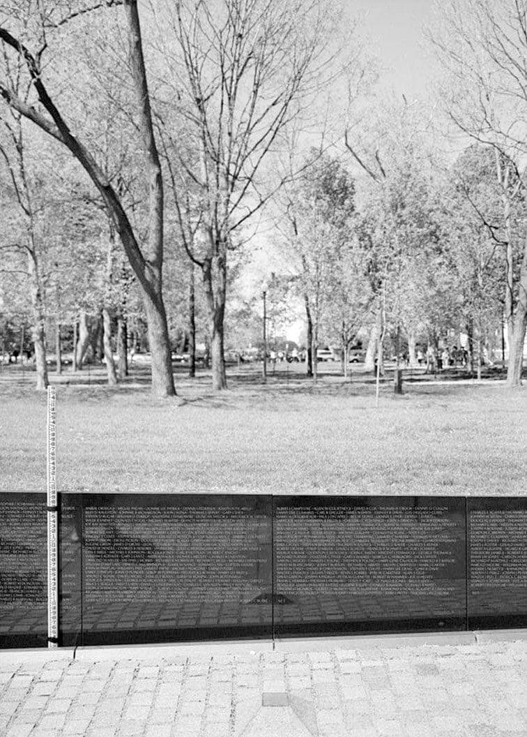 Historic Photo : Vietnam Veterans Memorial, West Potomac Park, Washington, District of Columbia, DC 80 Photograph