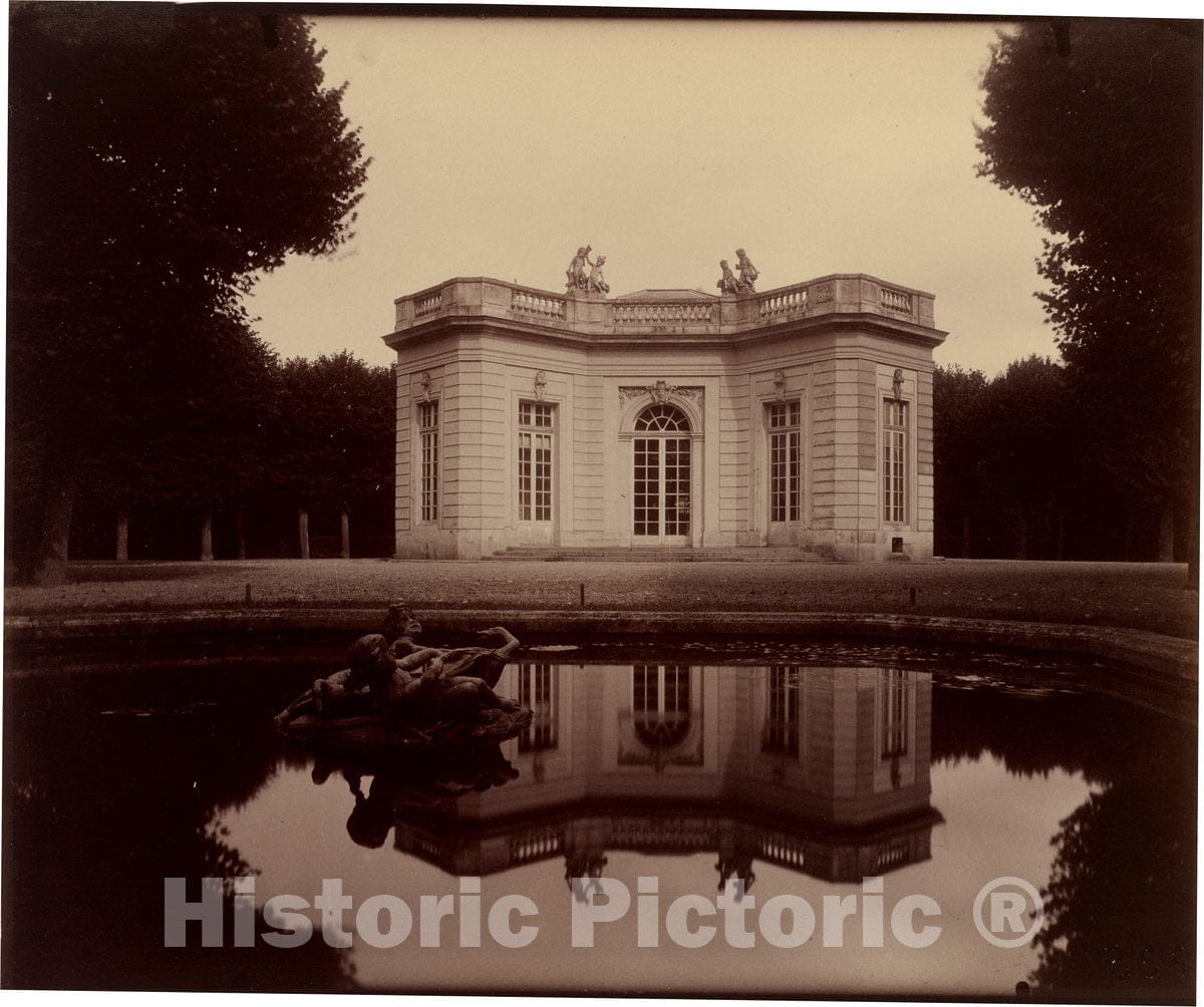 Art Print : EugÃ¨ne Atget, Trianon, Pavillon FranÃ§ais, 1923-1924 - Vintage Wall Art