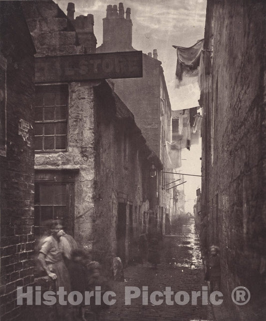 Art Print : Thomas Annan, Old Vennel, Off High Street, 1868-1871 - Vintage Wall Art