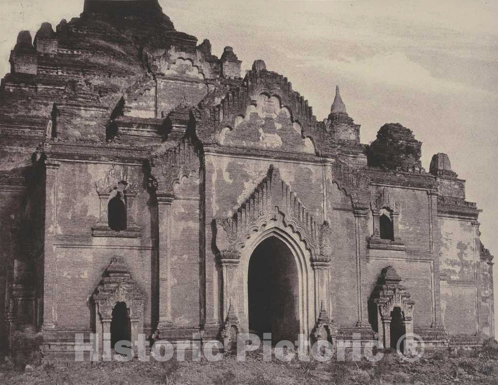 Art Print : Linnaeus Tripe, Pugahm Myo: East Facade of Damayangyee Pagoda, August 20-24, 1855 - Vintage Wall Art