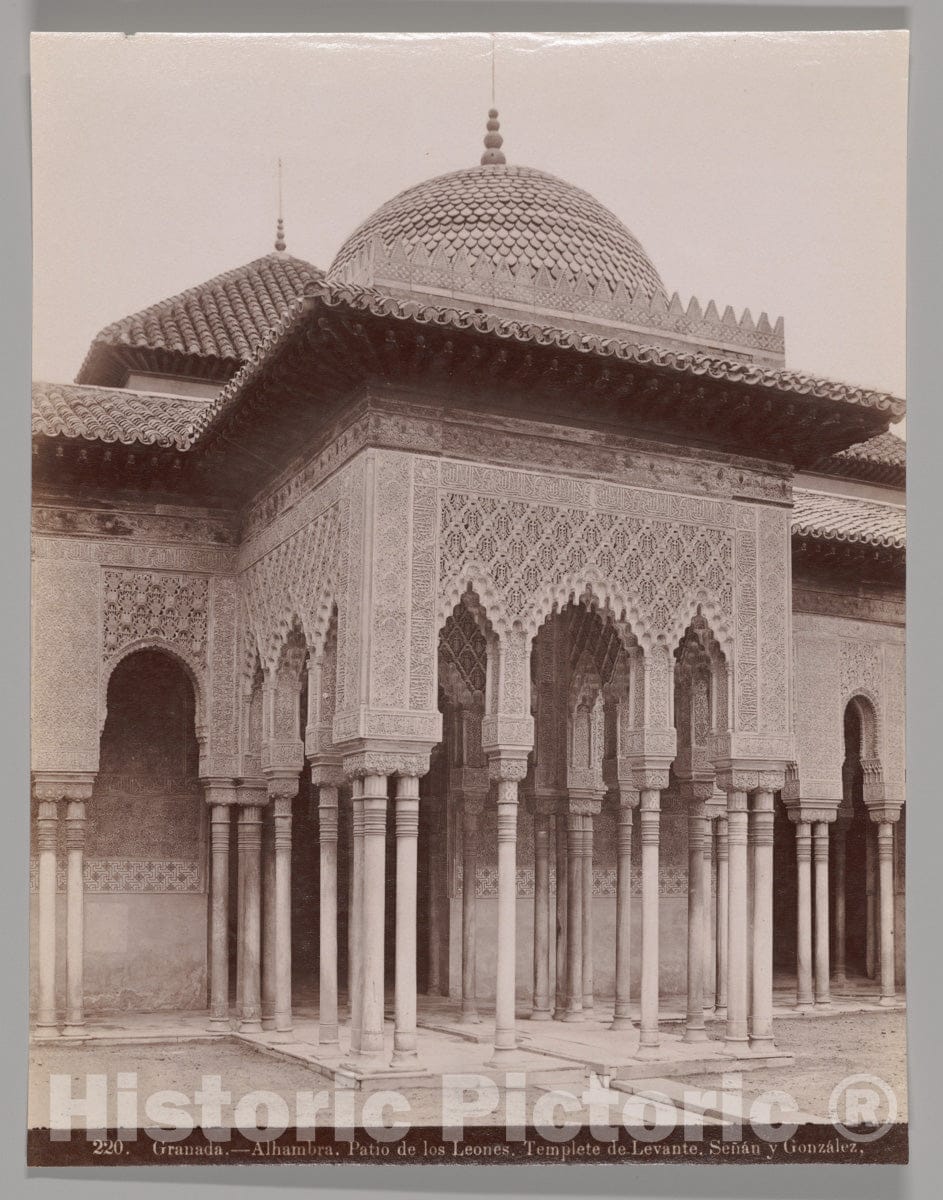 Photo Print : Señan y Gonzalez - Courtyard of The Lions, Alhambra, Granada : Vintage Wall Art