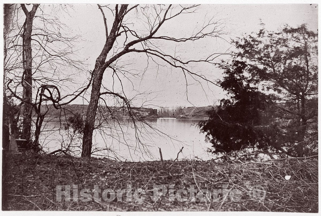 Photo Print : Andrew Joseph Russell - Confederate Prisoners for Exchange, Cox's Landing, James River : Vintage Wall Art