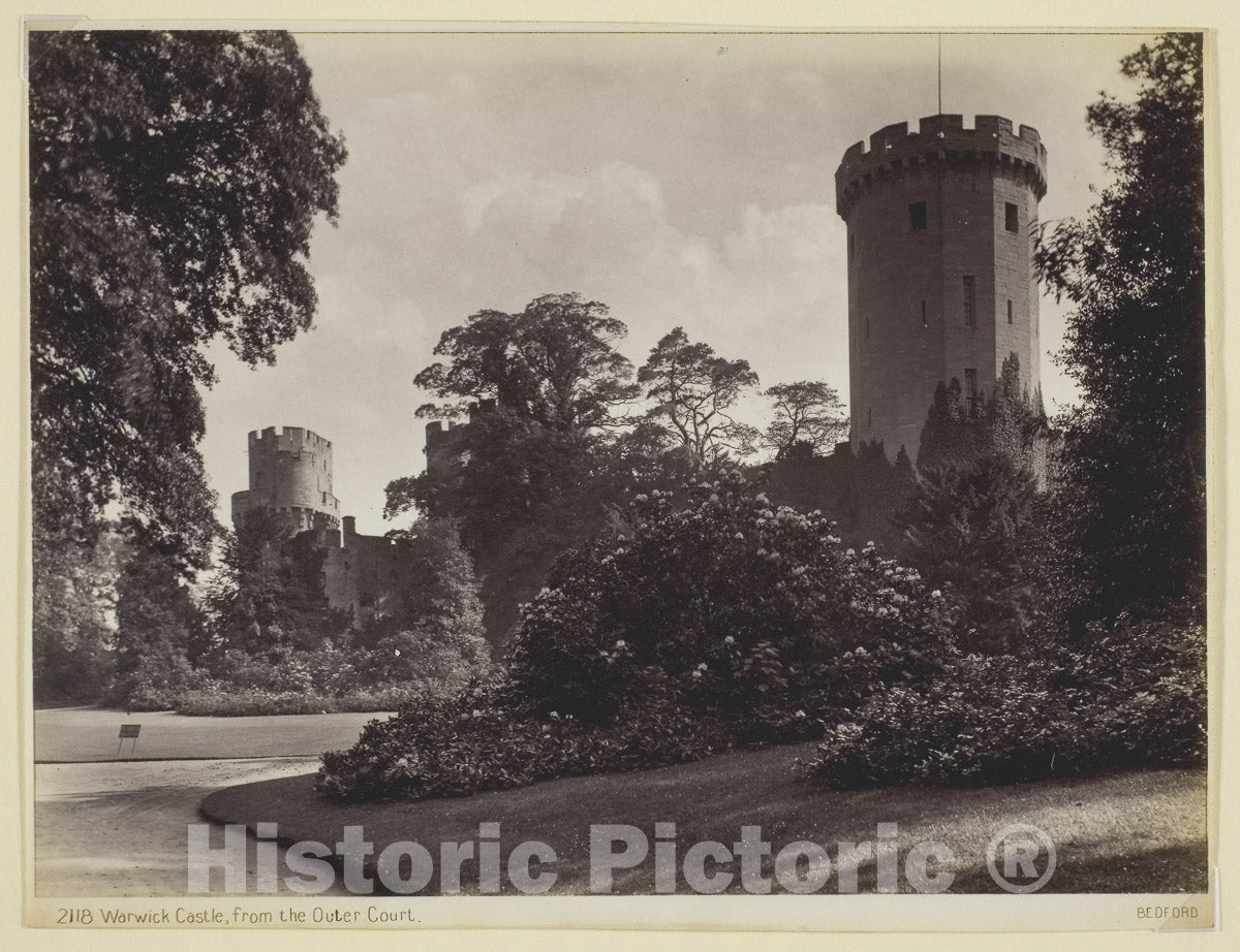 Art Photo : Warwick Castle, from the Outer Court, Francis Bedford, c.1877, Vintage Wall Decor :