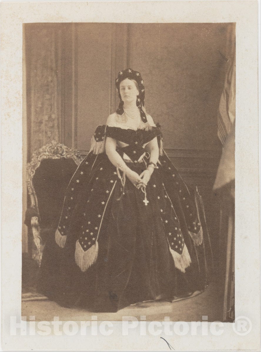 Photo Print : Pierre-Louis Pierson - La Comtesse de Castiglione en Reine de la Nuit : Vintage Wall Art