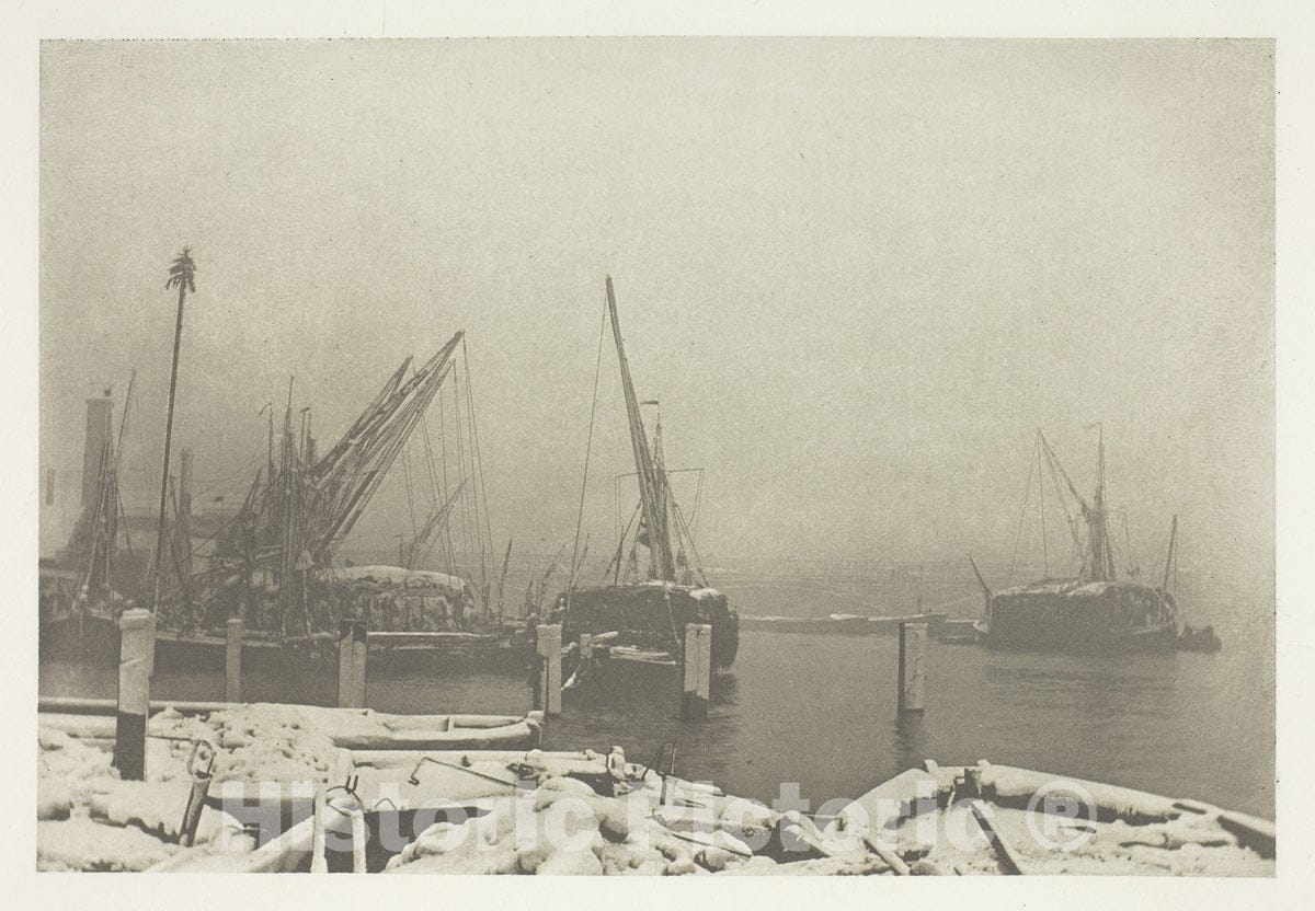 Art Photo : A Foggy Day on the Thames, Mr. J. Gale, c 1880, Vintage Wall Decor :