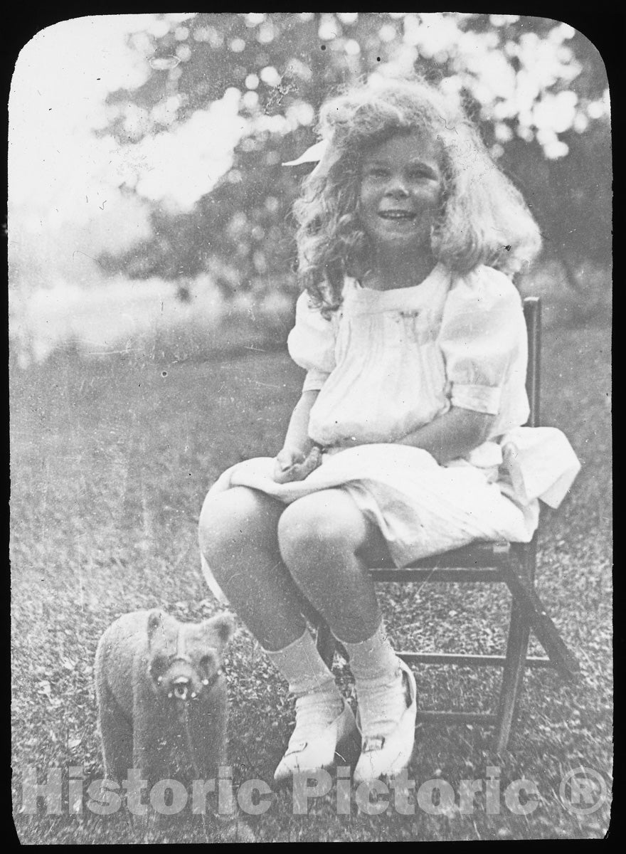 Art Photo : Untitled (Georgia E. with teddy bear), Alfred Stieglitz, c 1916, Vintage Wall Decor :