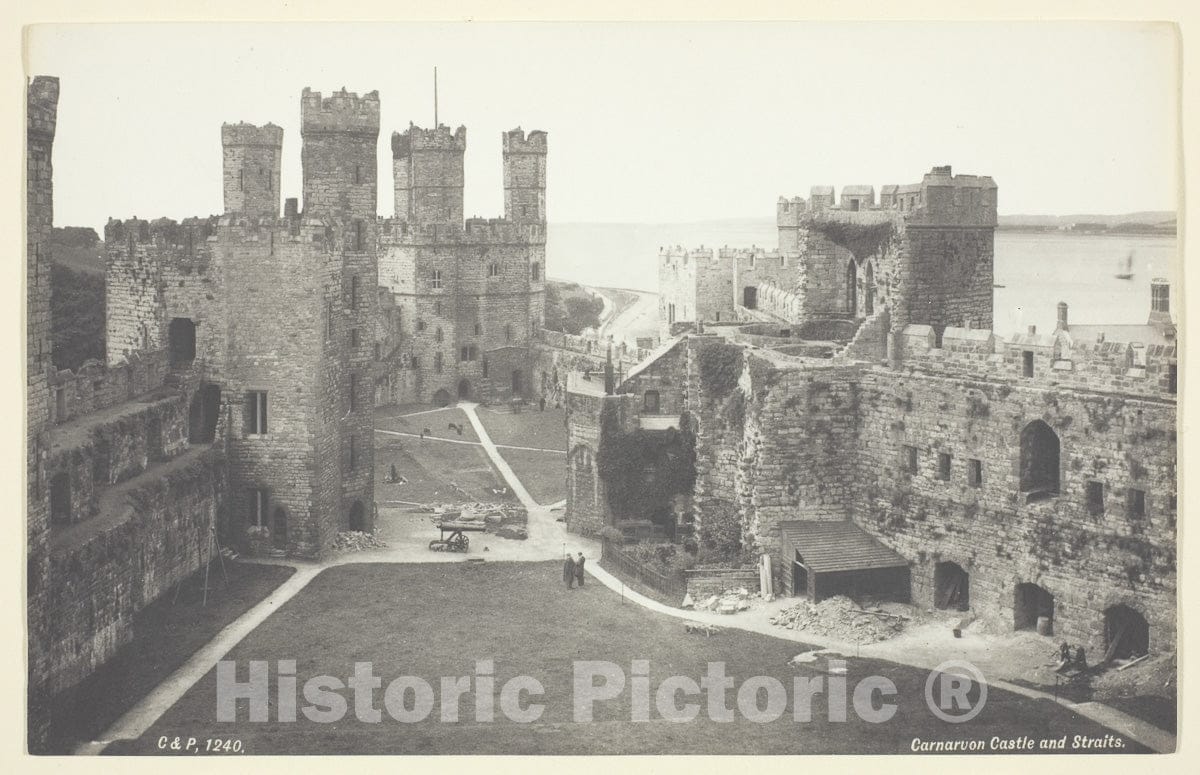 Art Photo : Carnavon Castle and Straights, Francis Bedford, c.1970, Vintage Wall Decor :